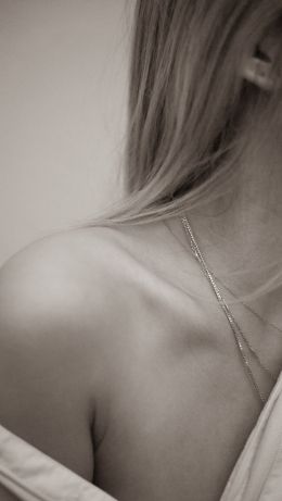 girl, photo, chain, aesthetics Wallpaper 640x1136