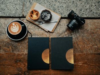 photo, coffee, camera, daily, table, wood table, cupcakes Wallpaper 800x600