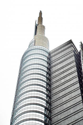 Обои 640x960 высокое здание, строительство, небоскреб