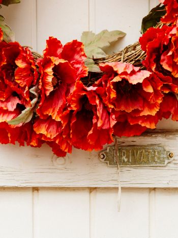 wreath, flowers, decoration, door, wood door Wallpaper 1668x2224