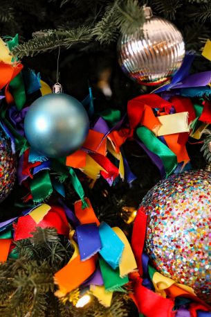christmas toys, confetti, bright, holiday, New Year Wallpaper 640x960