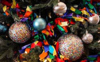 christmas toys, confetti, bright, holiday, New Year Wallpaper 2560x1600