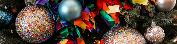 christmas toys, confetti, bright, holiday, New Year Wallpaper 1590x400