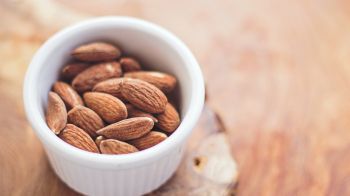 nuts, almond, benefit Wallpaper 2560x1440