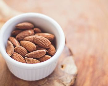 nuts, almond, benefit Wallpaper 1280x1024