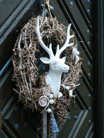 wreath, deer Wallpaper 1536x2048