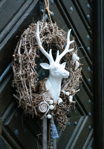wreath, deer Wallpaper 1668x2388