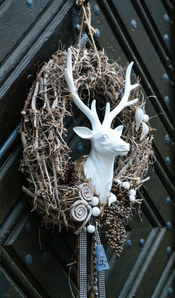 wreath, deer Wallpaper 600x1024
