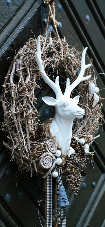 wreath, deer Wallpaper 828x1792