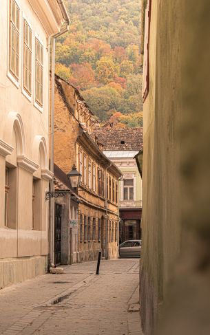 Old center, Brasov, Romania Wallpaper 1752x2800