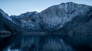 Обои 1600x900 горы, озеро, отражение