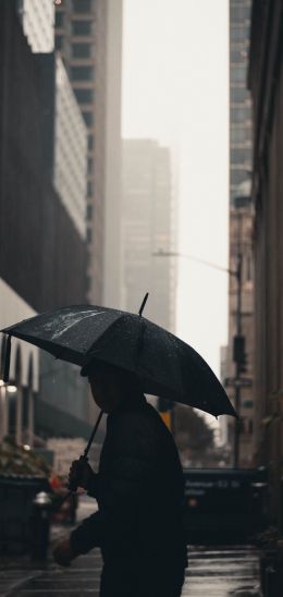 Обои 1080x2280 Нью-Йорк, Нью-Йорк, Э. UU. Нью-Йорк уличная фотография  новый Нью-Йорк зонтик человек мегаполис город дождь