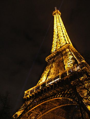 Обои 1620x2160 Париж, Франция, Эйфелева башня