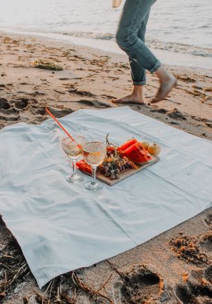 picnic, sparkling, beach, sand, romance Wallpaper 3456x4956