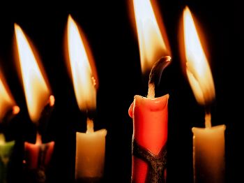 candles, candle, fire, warm, black background Wallpaper 1024x768