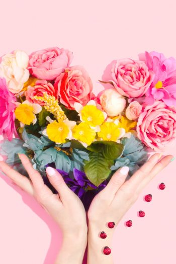 flowers, hands, heart, pink background Wallpaper 640x960