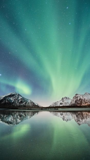 northern lights, mountains, lake Wallpaper 640x1136