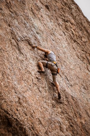 climber, man, mountains Wallpaper 640x960