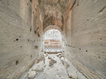 Обои 800x600 Колизей, Рим, Италия