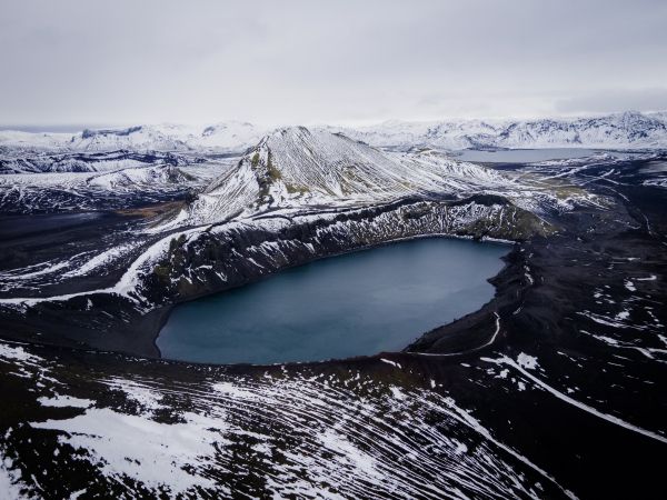 Iceland, mountains, lake, snow Wallpaper 4000x3000