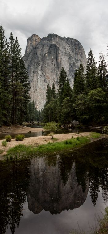 Yosemite National Park, USA Wallpaper 828x1792