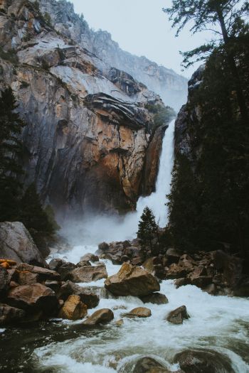 Обои 640x960 водопад, река, камни