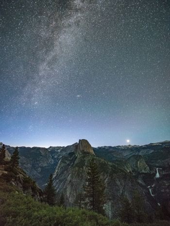Yosemite Valley, USA Wallpaper 1620x2160