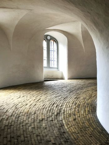 Обои 1668x2224 круглая башня,  Дания, Копенгаген
