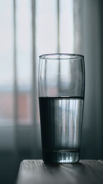 glass of water, window Wallpaper 640x1136