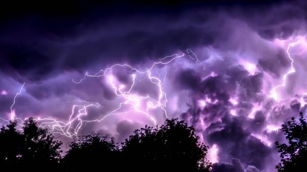 thunderstorm, lightning, night Wallpaper 1366x768