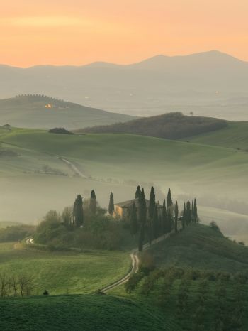 Tuscany, Italy Wallpaper 1620x2160
