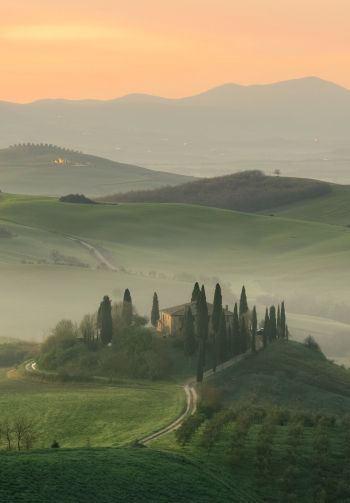 Tuscany, Italy Wallpaper 1640x2360