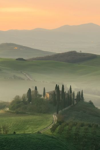 Tuscany, Italy Wallpaper 640x960