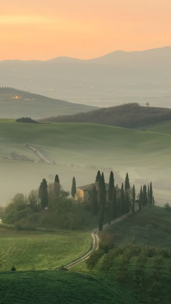 Tuscany, Italy Wallpaper 720x1280