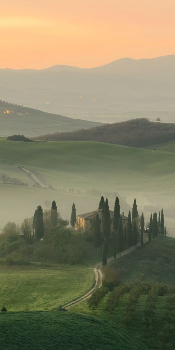Tuscany, Italy Wallpaper 720x1440