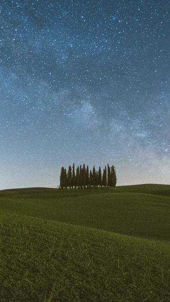 Tuscany, Italy, night Wallpaper 720x1280