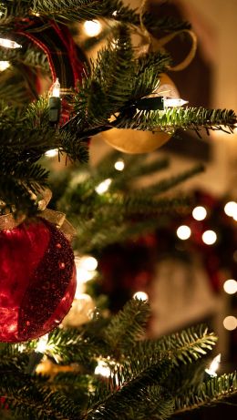 christmas, spruce, decoration Wallpaper 640x1136