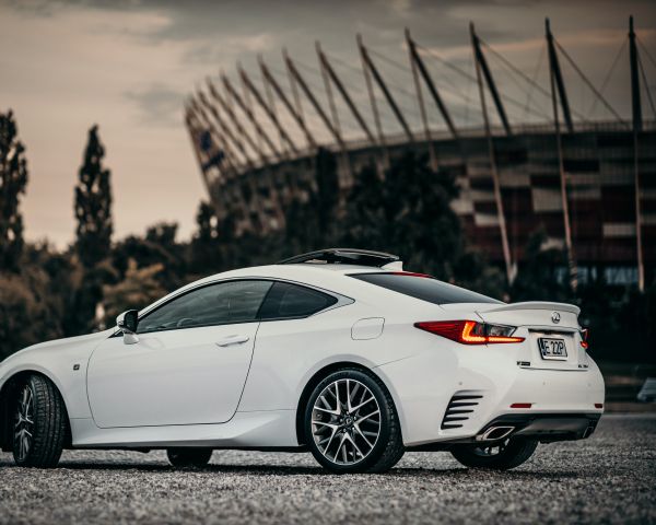 Обои 1280x1024 Lexus RC 350