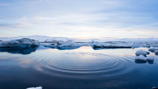 Iceland, water, ripple Wallpaper 2048x1152
