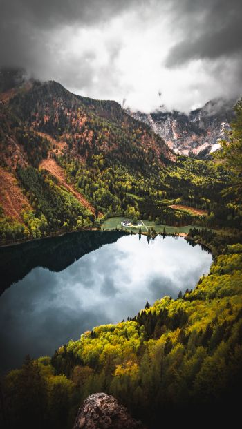 Обои 640x1136 озеро, горы, отражение