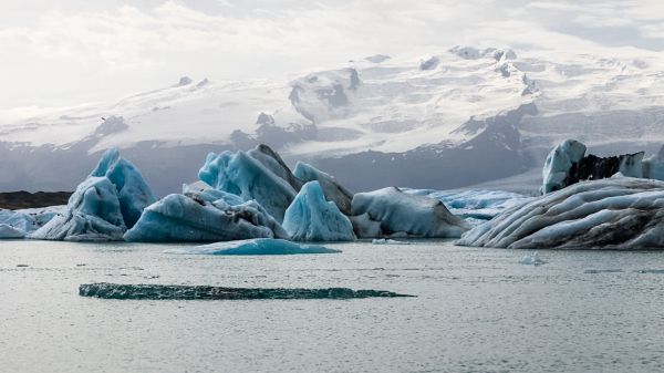 Iceland, glaciers Wallpaper 1366x768