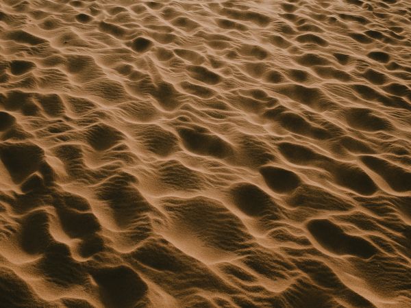 Обои 1024x768 песок, пустыня