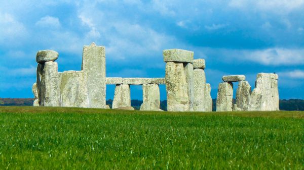 Stonehenge, England Wallpaper 2560x1440
