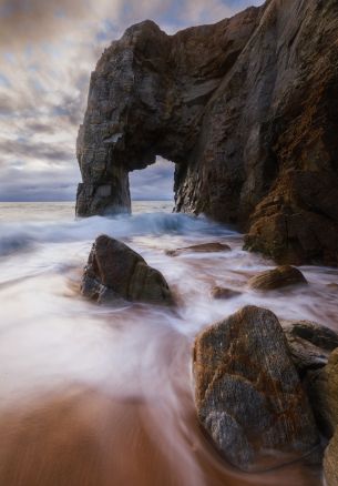 Arch of Porta Blanc, Saint-Pierre-Quiberon, France Wallpaper 1640x2360