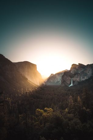 Yosemite Valley, USA Wallpaper 3654x5473