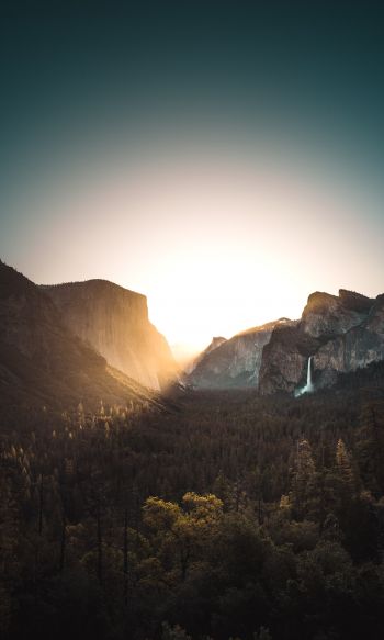 Yosemite Valley, USA Wallpaper 1200x2000