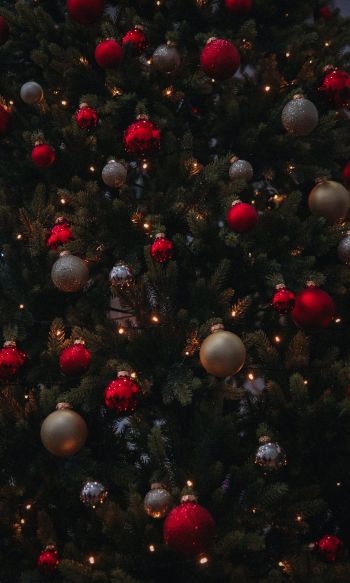 christmas balls, Christmas tree Wallpaper 1200x2000