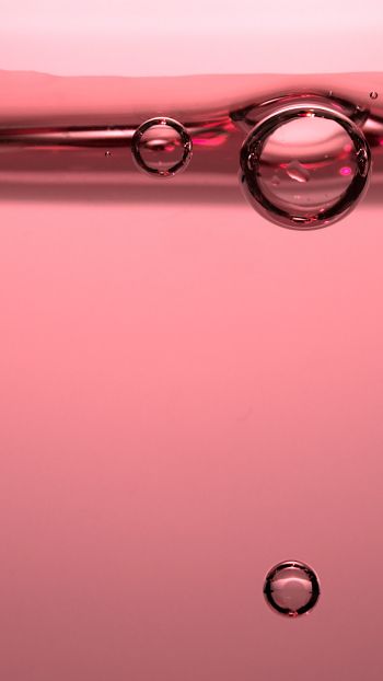 Обои 1080x1920 пузыри, розовый, жидкость