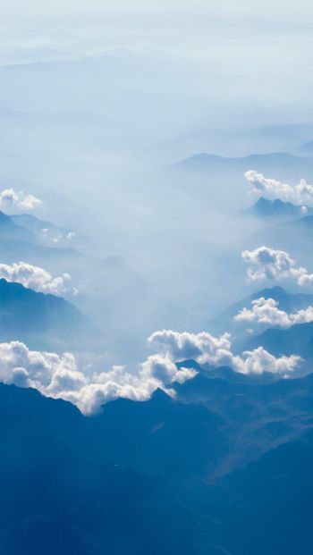Обои 640x1136 облака, горы