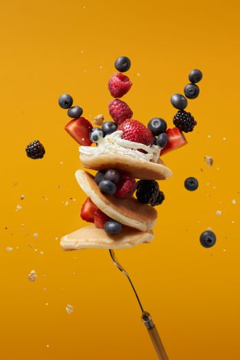 pancakes, berries Wallpaper 640x960